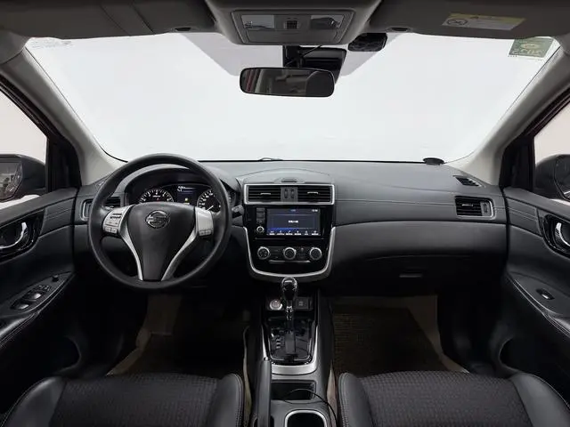 Nissan TIIDA 1.6L CVT Smart Travel Edition