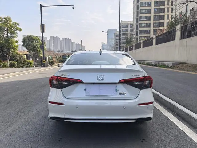 Honda Civic 240TURBO CVT Dynamic Version