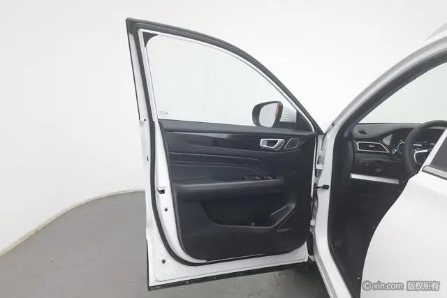 Cowing Xuanjie Facelift 1.5L manual tide