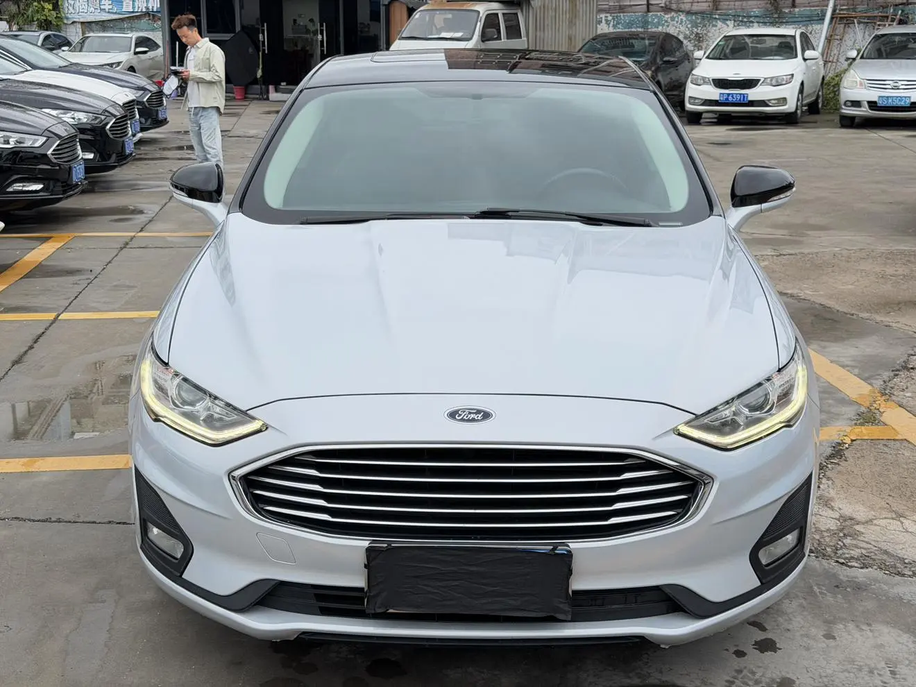 Ford Mondeo EcoBoost 200 fashion type