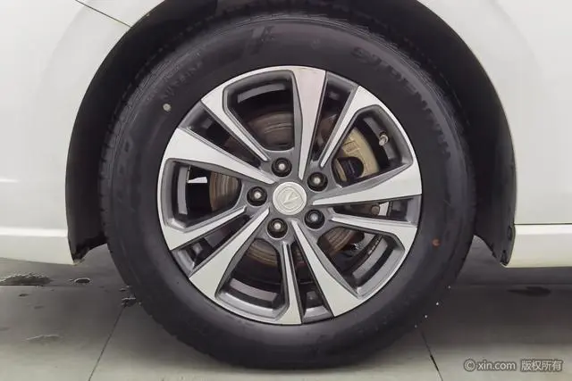Changan Yidong PLUS 1.6L GDI manual luxury