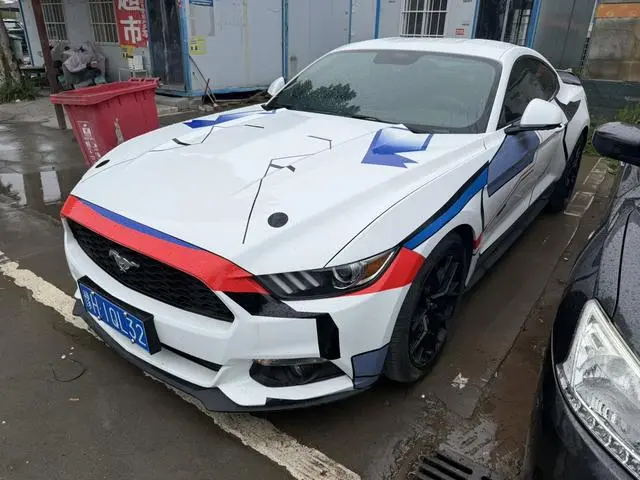 Ford Mustang 2.3T Sports Version