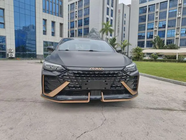 Dongfeng Fengshen Yi Hyun MAX 1.5T Dark Night Breaking Dawn Edition