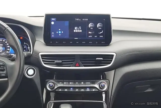 Hyundai Tucson 280TGDi dual-clutch two-wheel drive Zhilian version Country VI