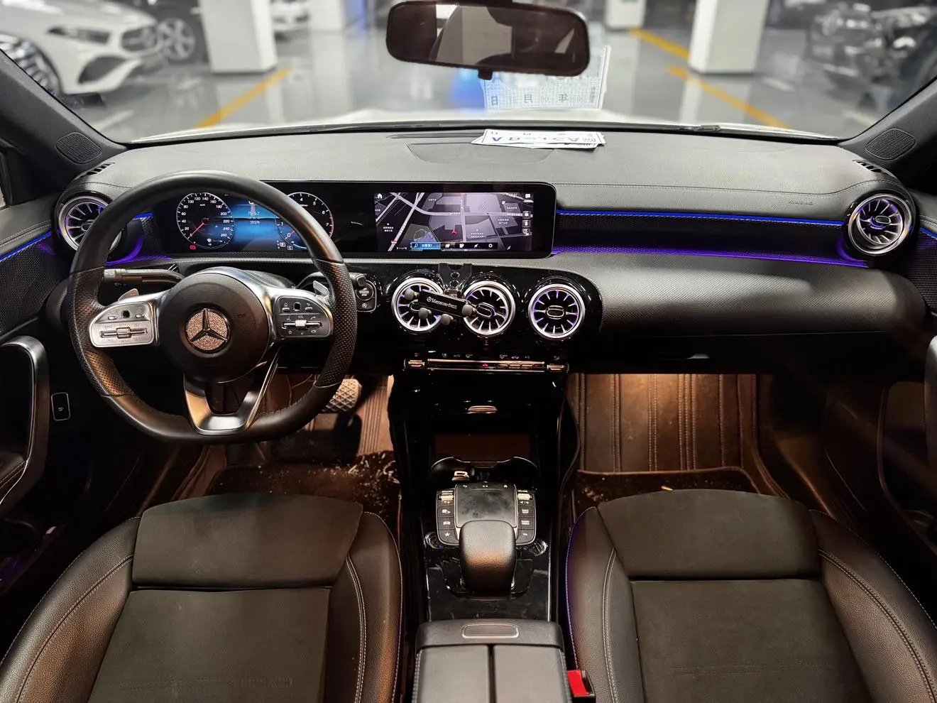 Mercedes-Benz Mercedes-Benz A-class Second facelift A 200 L sports sedan fashion version
