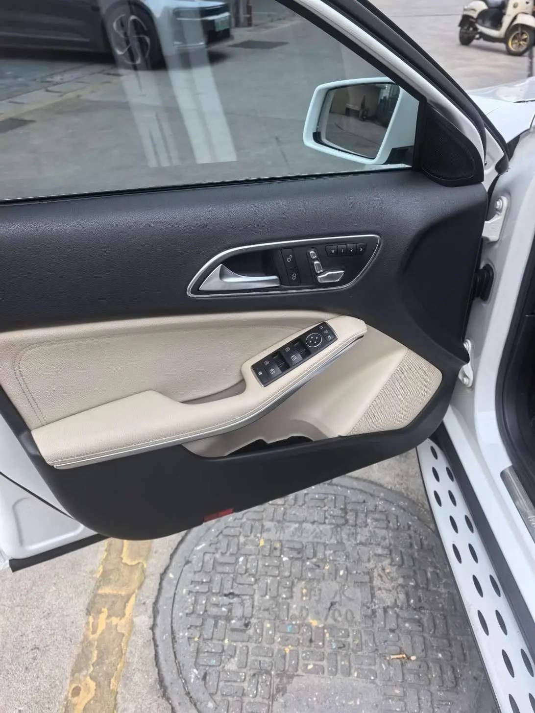 Mercedes-Benz Mercedes-Benz GLA GLA 200 fashion type