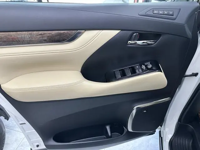 TOYOTA Wilfa Crown Dual Engine 2.5L HV Premium Edition