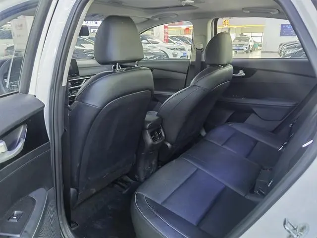 Kia Kia K3 1.5L IVT Fashion Edition