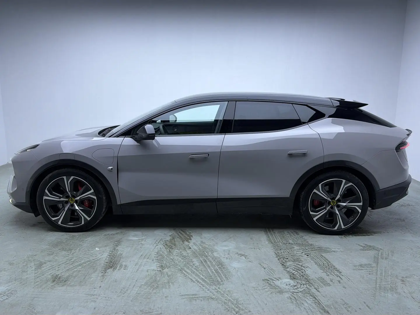 Lotus Eletre Eletre R+