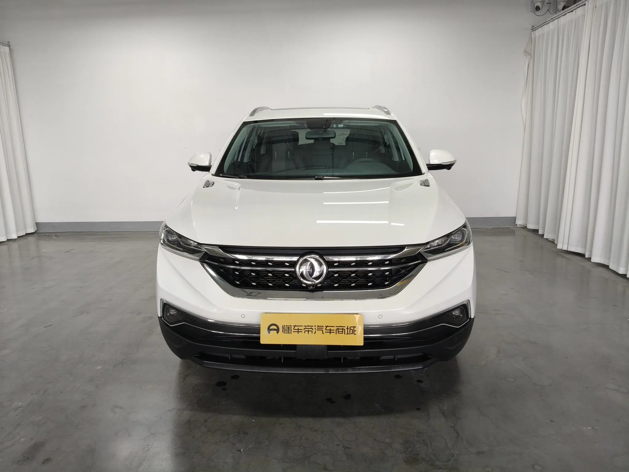 Dongfeng Fengshen Dongfeng Fengshen AX7 1.6T automatic AI flagship country VI