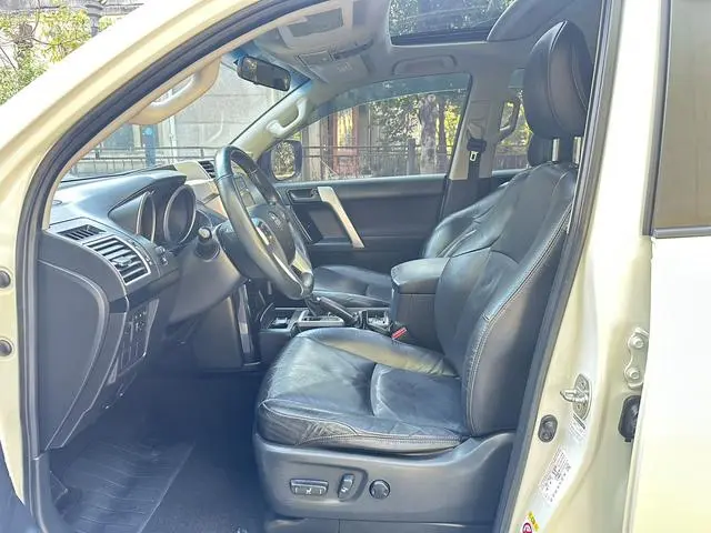 TOYOTA Prado 2.7L automatic standard version