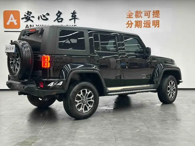 Beijing Beijing off-road BJ40 2.0T automatic four-wheel drive City Hunter edition knight type