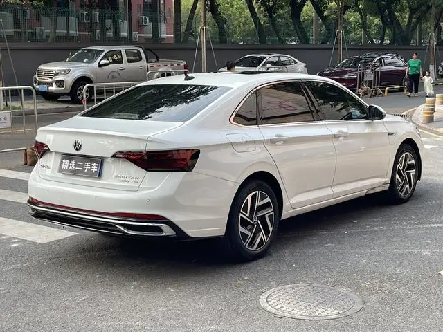 Volkswagen Sagitar 200TSI DSG Beyond Edition