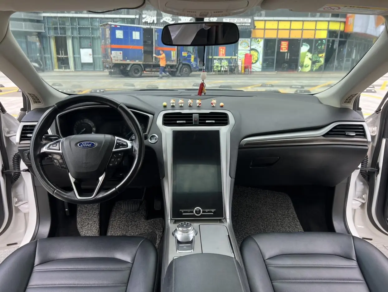 Ford Mondeo EcoBoost 180 Luxury