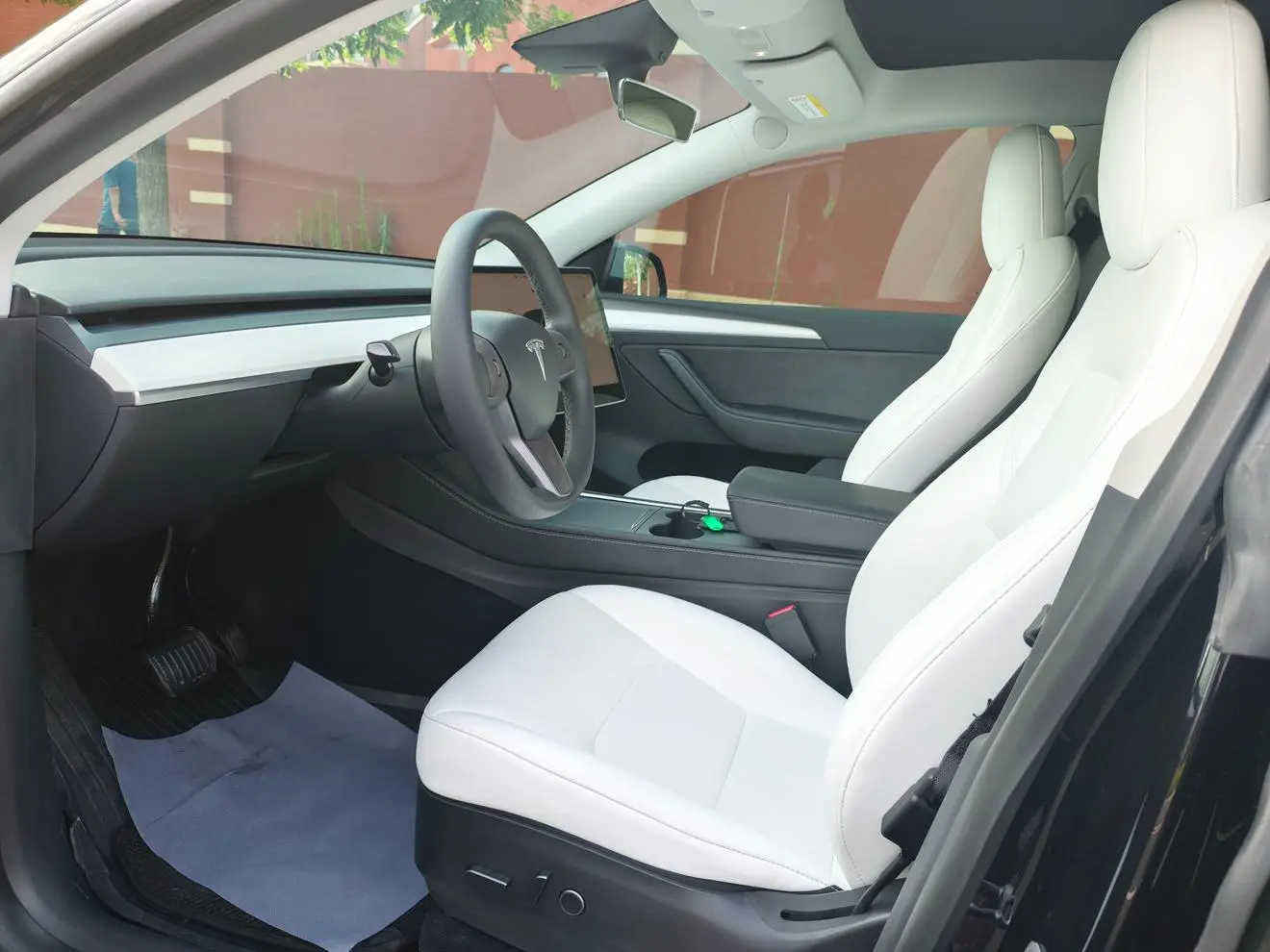 Tesla Model Y Facelifted rear-wheel drive version