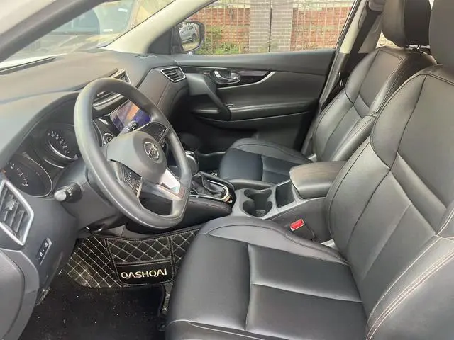 Nissan Qashqai 2.0 L XV Smart Edition