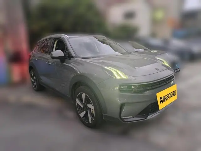 LYNK & CO Lynk & Co. 06 EM-P Plus