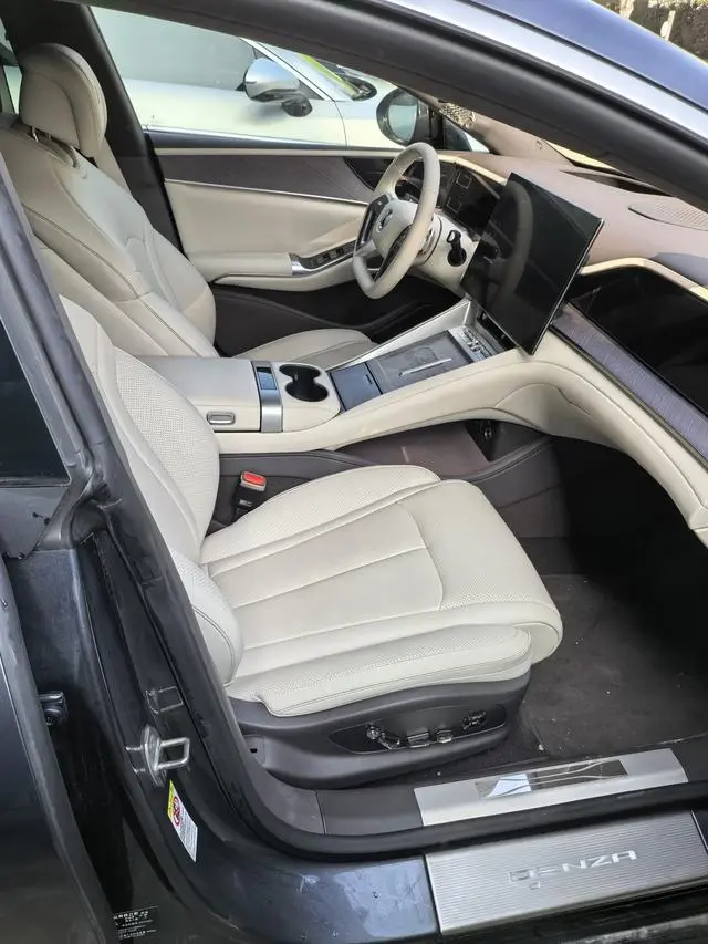 Denza Denza Z9 DM 1100 four-wheel drive Ultra version