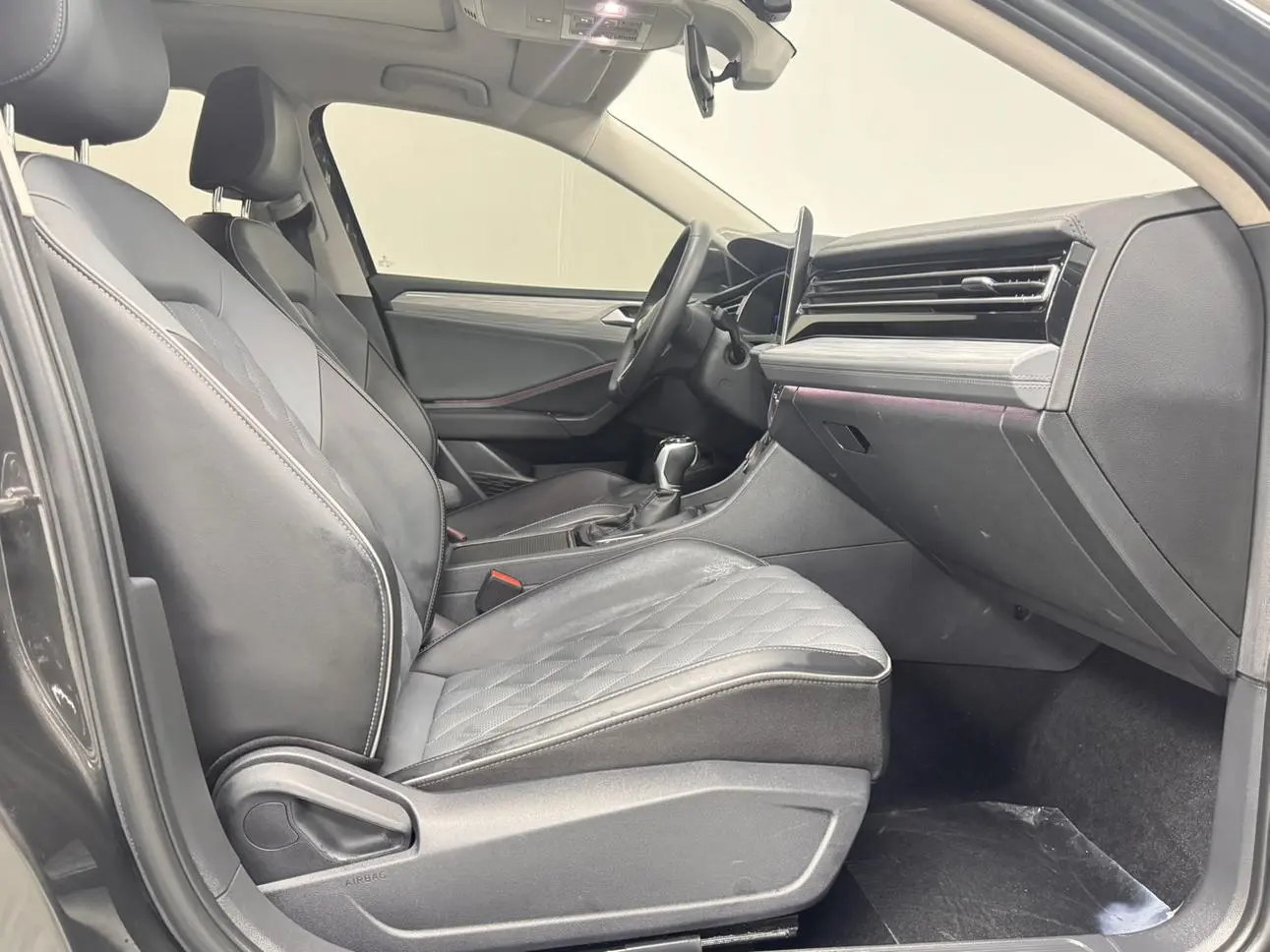 Volkswagen Sagitar 300TSI DSG Beyond Edition