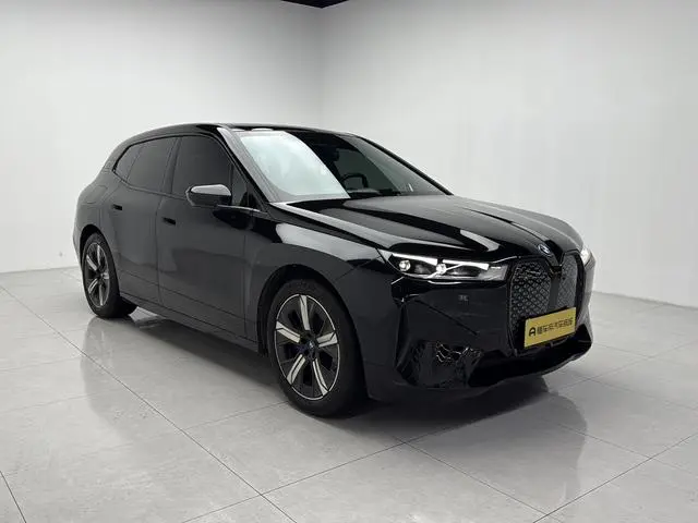 BMW BMW iX xDrive40