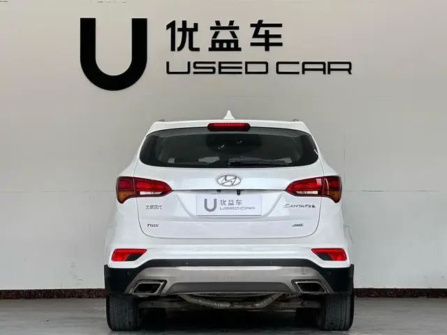 Hyundai Shengda 2.0T automatic two-wheel drive intelligent 7-seater