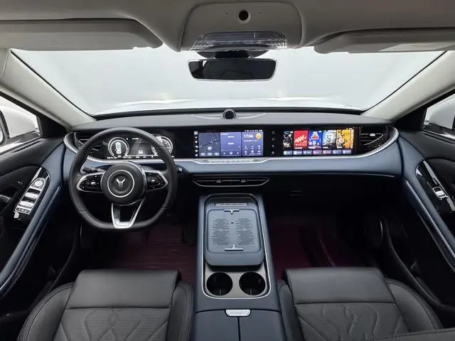 VOYAH Lan Tu FREE Ultra-long battery life smart driving version