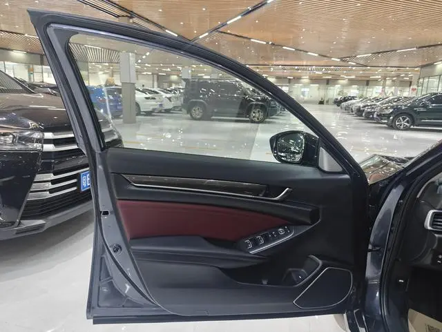 Honda Accord 260TURBO Magic Night*Premium Edition