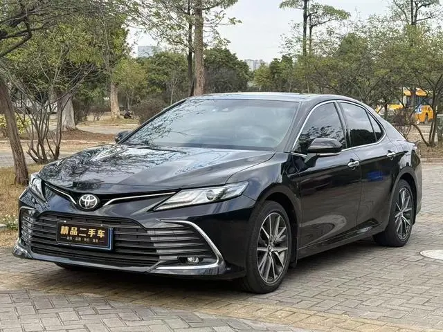 TOYOTA Camry 2.5G Deluxe Edition