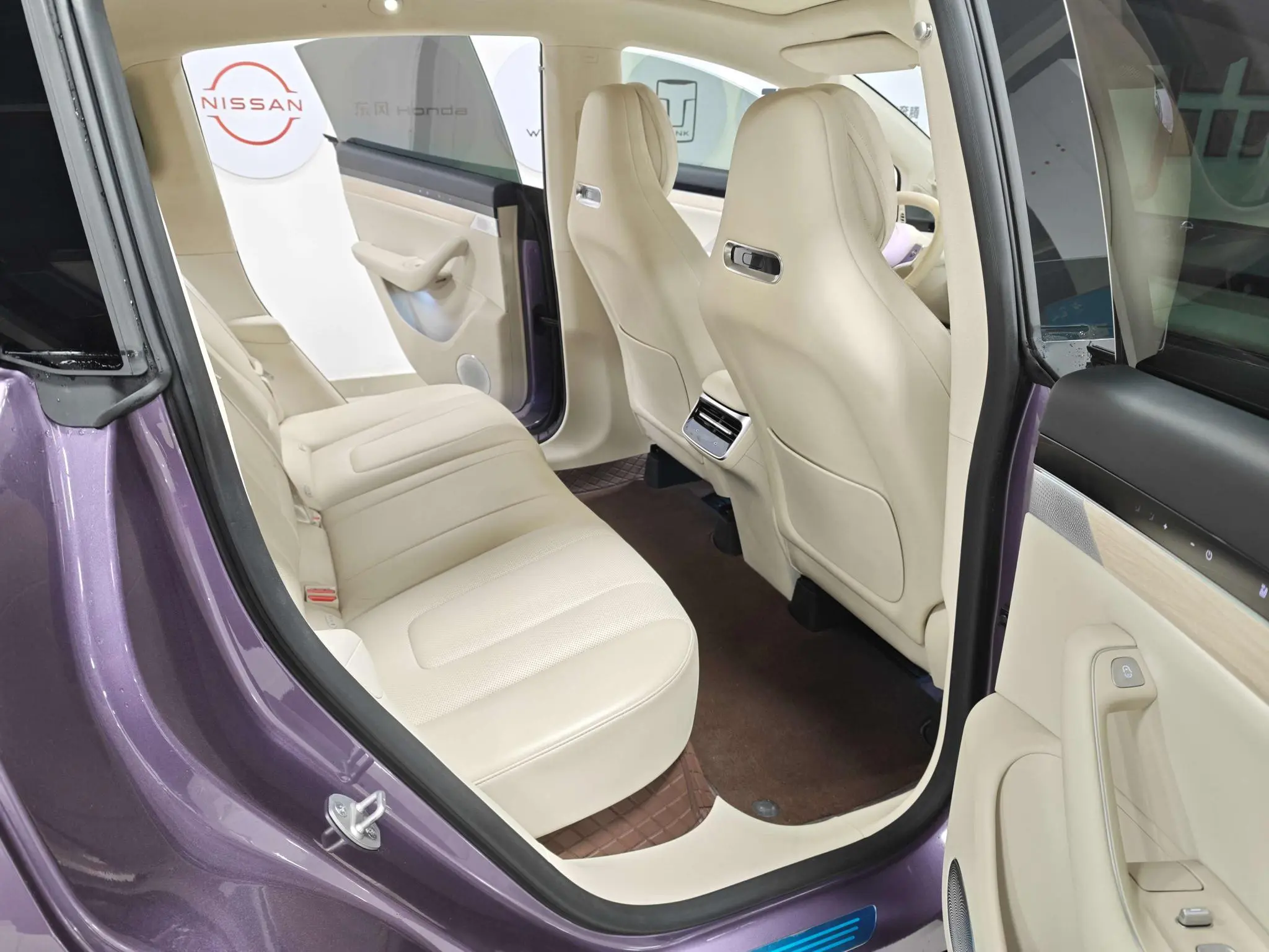 LUXEED Wisdom World R7 Pure electric 82kWh Max rear drive version