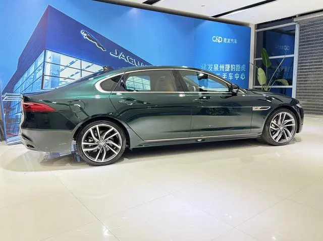 Jaguar Jaguar XFL 2.0T P300 four-wheel drive flagship sports gilt edition