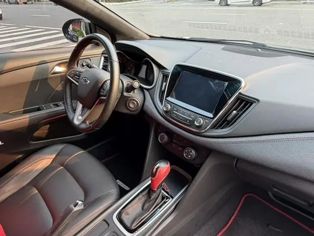 Chevrolet Cruze RS 330T automatic happy Version