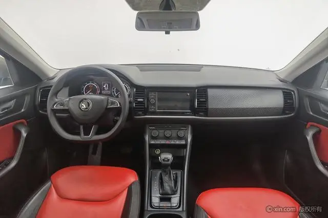 Skoda Kodiak ZI330 5-seater two-wheel drive standard version country VI
