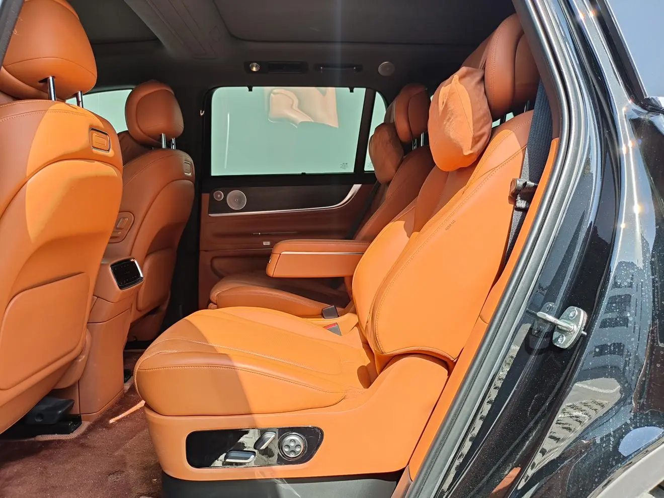 AITO Ask the world M9 Extended range Ultra six-seater version