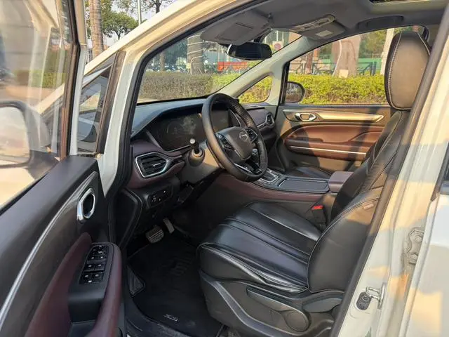 GAC Trumpchi M6 Pro 270T AT Deluxe Edition