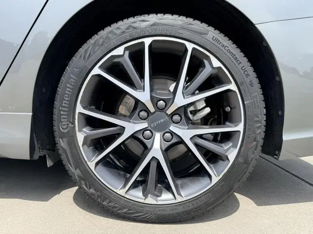 LYNK & CO Lynk 03 1.5TD DCT Jin Plus