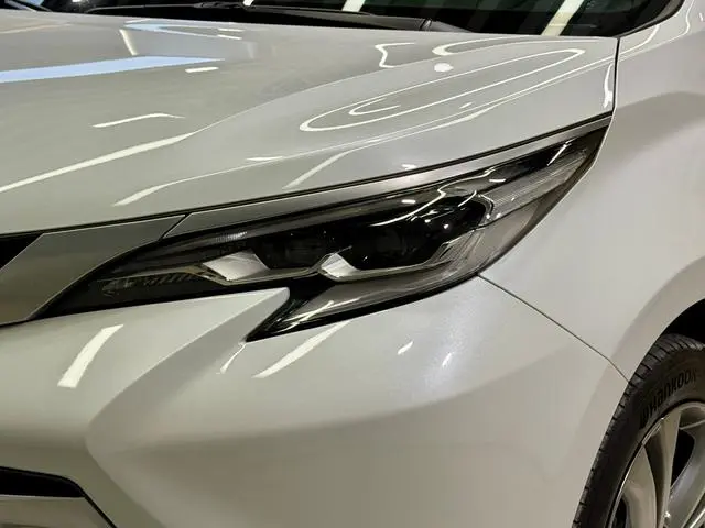 TOYOTA Saina Dual engine 2.5L platinum version