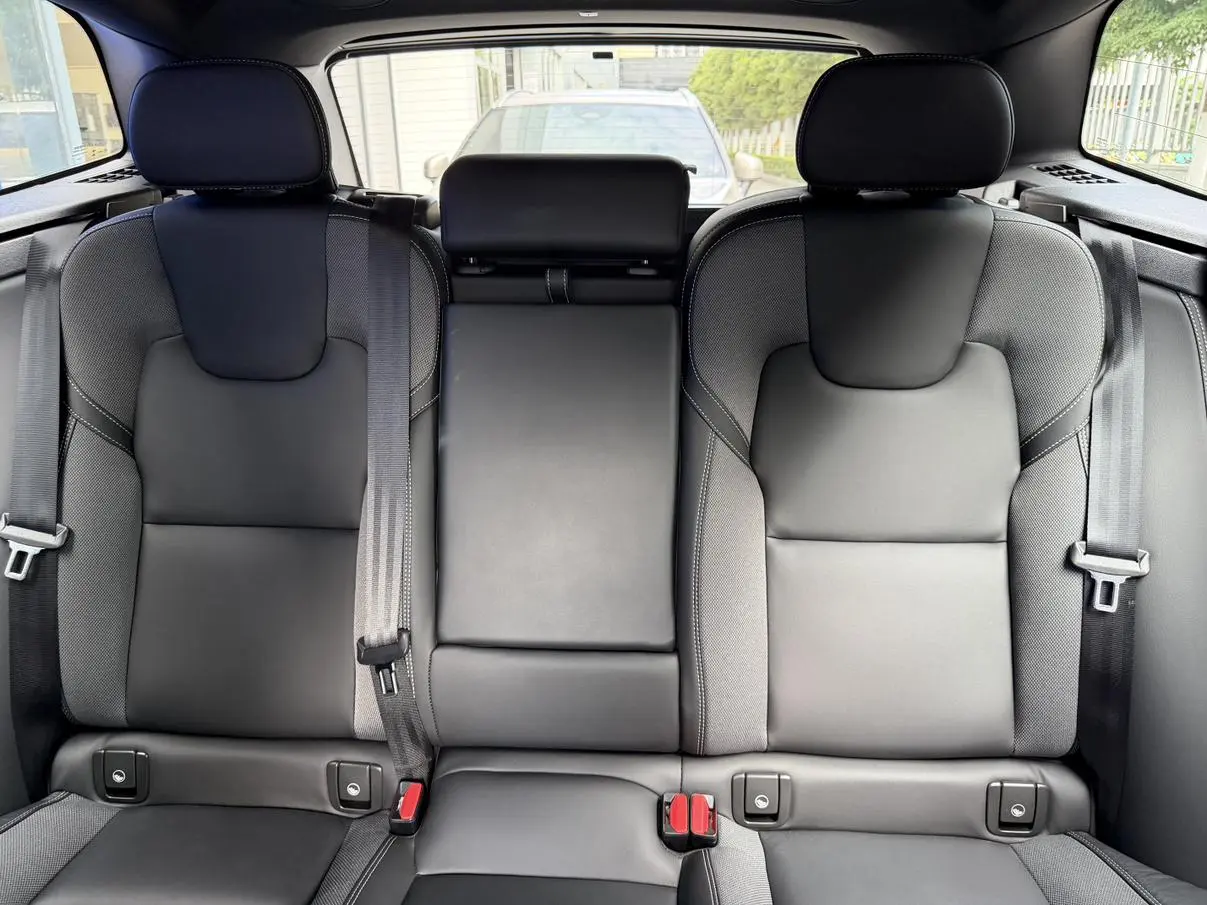 Volvo Volvo XC60 PHEV T8 four-wheel drive long battery life Zhiyuan Extreme night black version