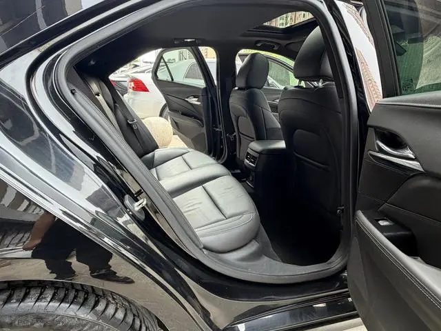 Cadillac Cadillac CT4 28T luxury