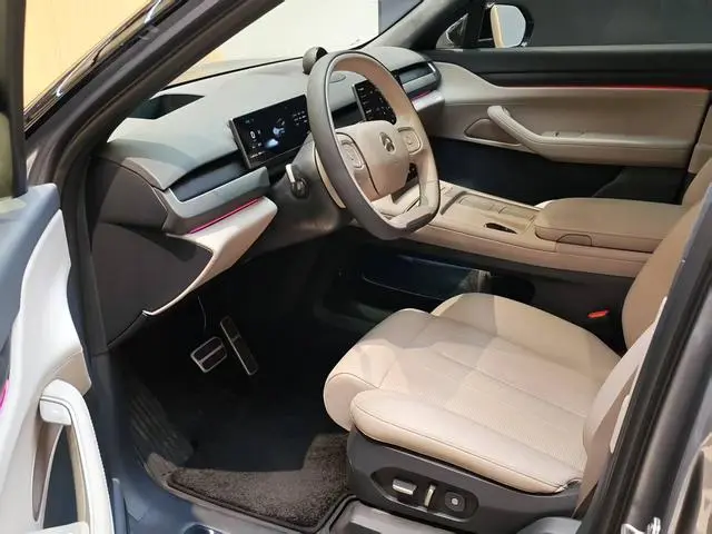 NIO NIO ES8 75kWh