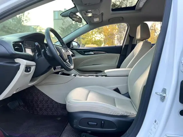 Buick Regal 552T luxury