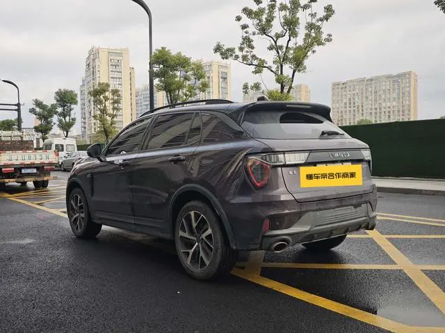 LYNK & CO Lynk &Co. 01 EM-P 1.5TD PHEV Halo