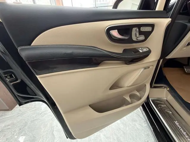 Mercedes-Benz Mercedes-Benz V-class V 260 Premium Edition Country VI
