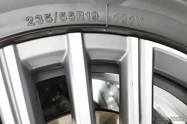 Chery Jetour Jietu X70 C-DM 1.5TD DHT Voyage EDITION PRO