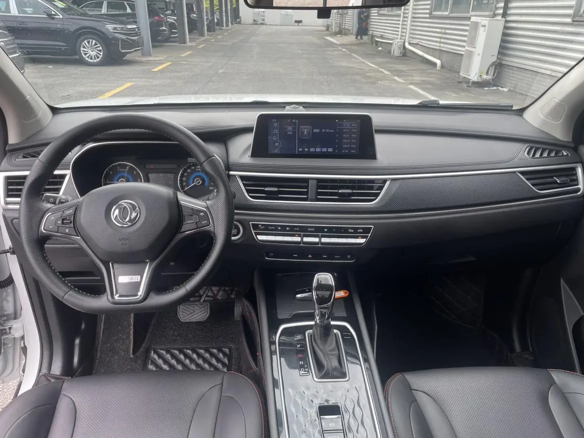 Dongfeng Fengguang Scenery 580 Facelift ★ Star version 1.5 TGDI automatic premium type