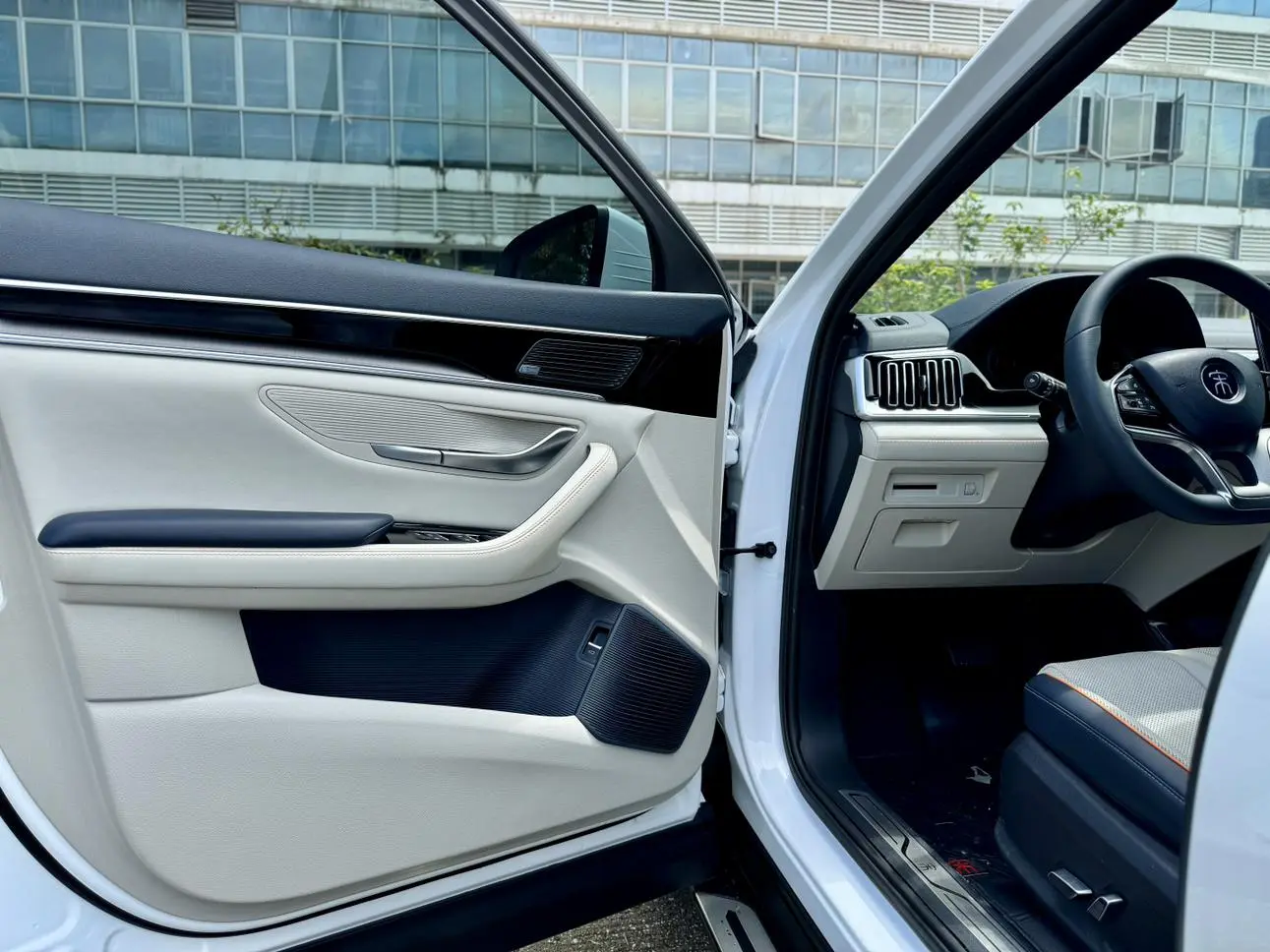 BYD Song PLUS DM DM-i 110KM two-wheel drive flagship PLUS 5G version