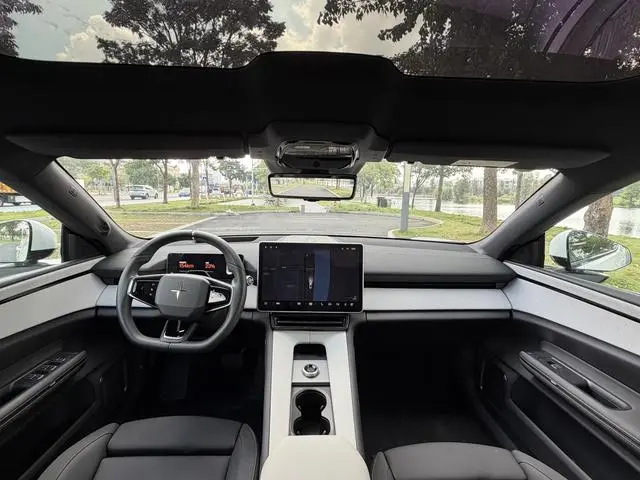Polestar Polestar 4 Dual-motor long battery life PLUS dual-star connected version