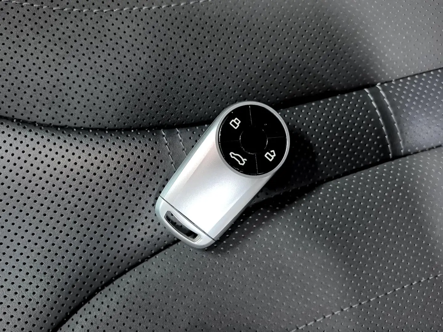 Ora Euler Lightning Cat 555km Premium Edition