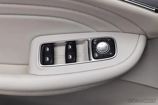 Roewe Roewe iMAX8 400TGI Supreme Series Extreme Edition