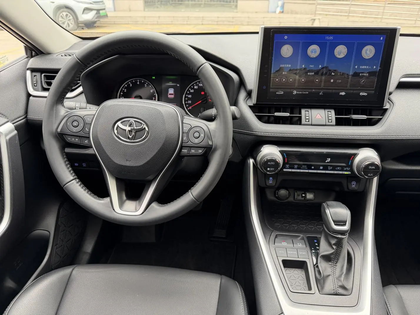 TOYOTA Wilanda 2.0L two-wheel drive luxury PLUS edition