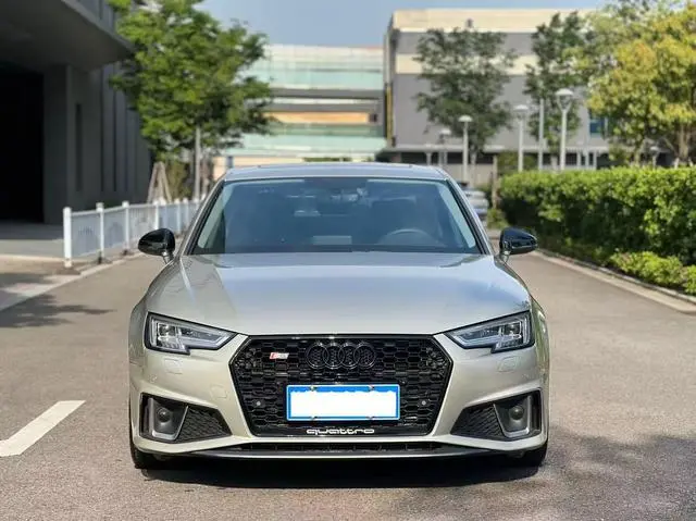 Audi Audi A4L 45 TFSI quattro personality sports version Country V